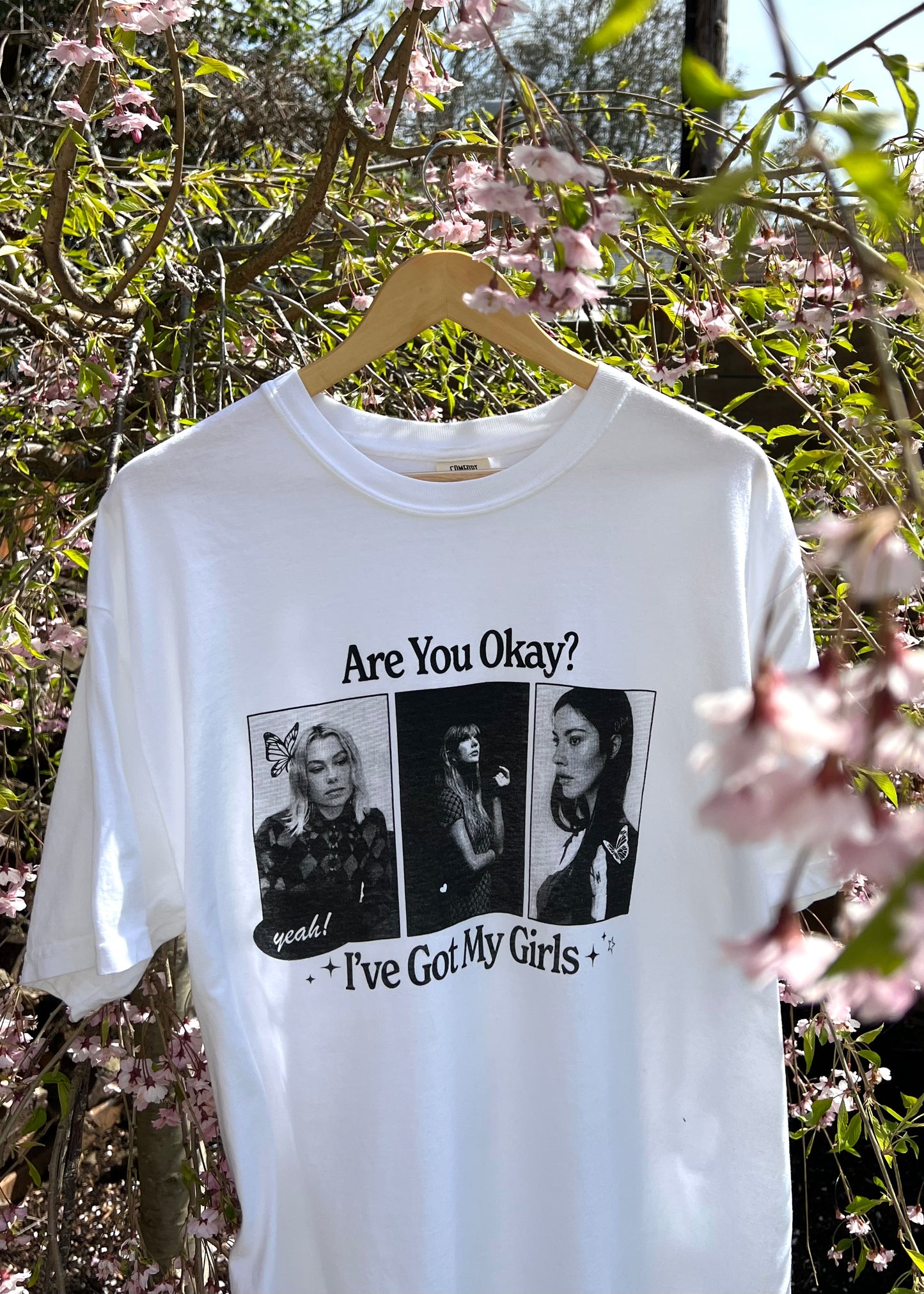 i've got my girls tee in black & white