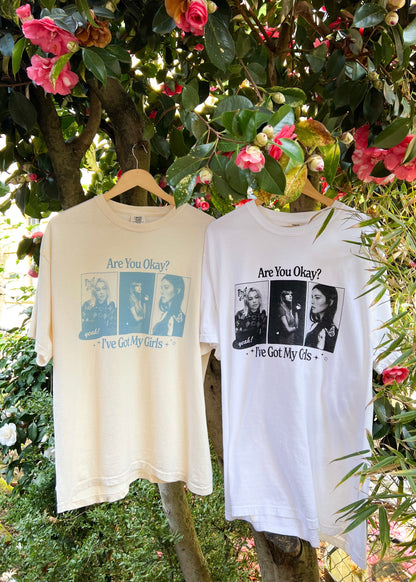 i've got my girls tee in ivory / blue